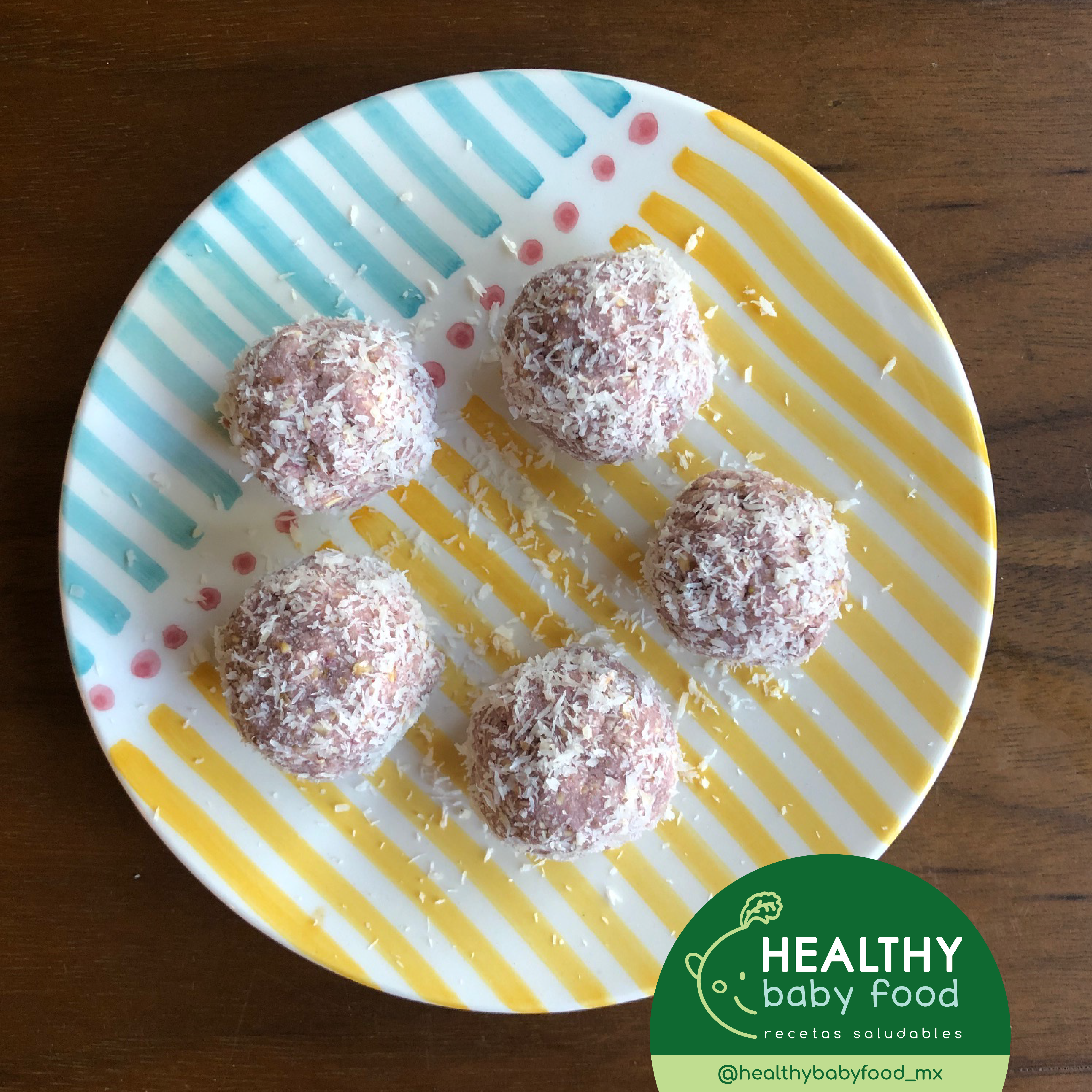 Bolitas de fresa con coco